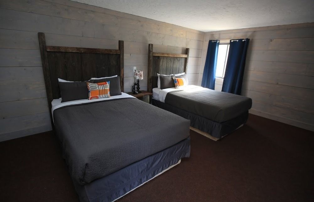 Vintage Block Inn & Suites Okoboji Eksteriør bilde